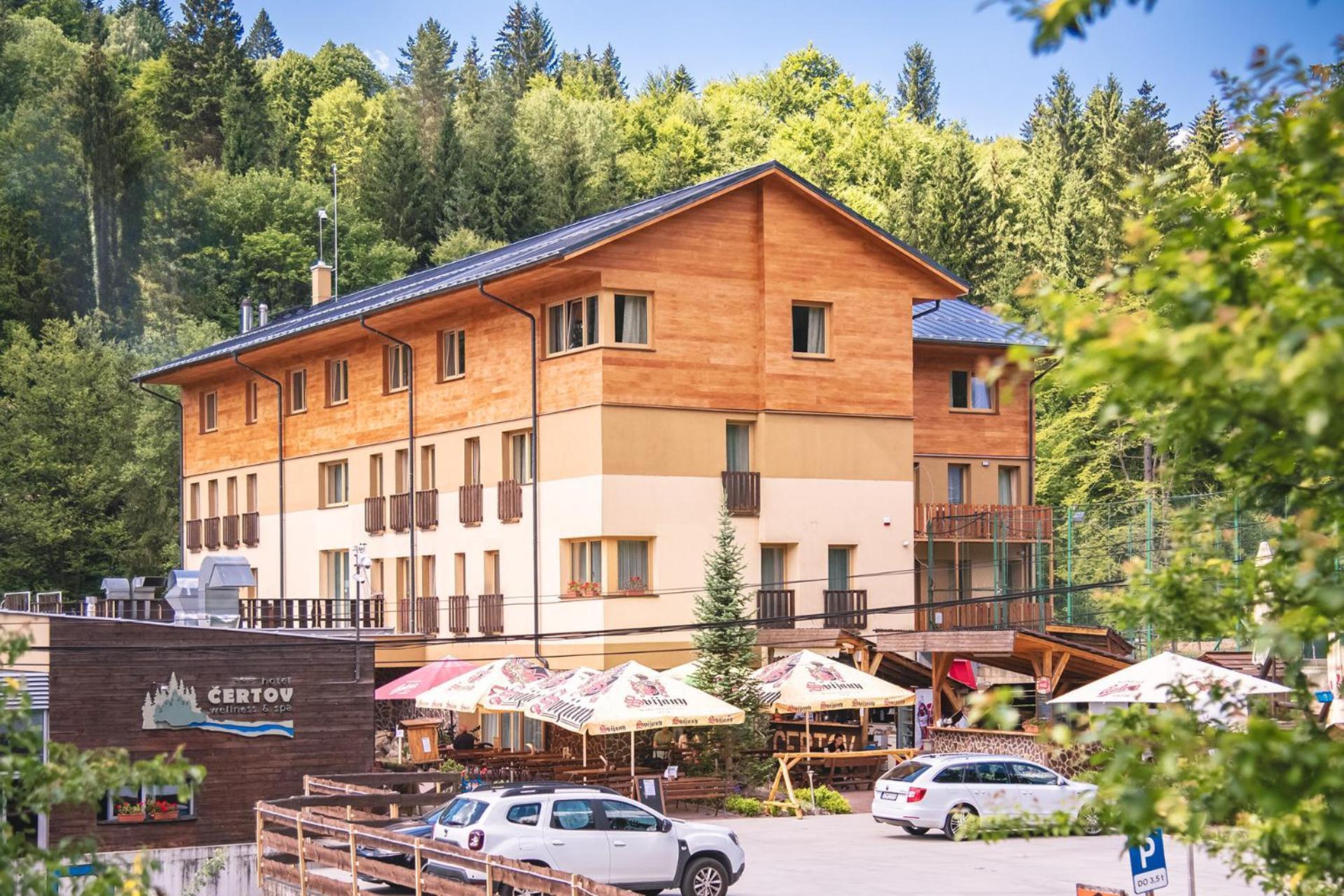 Wellness & Spa Hotel Certov Kültér fotó